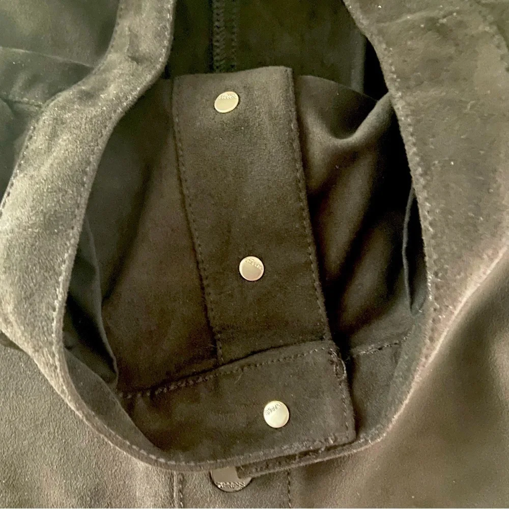 Express Women's Faux Suede Mini Skirt Black Button Front A-Line Size 2 - Picture 6 of 8